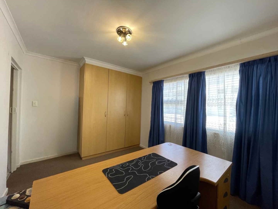 2 Bedroom Property for Sale in Hartenbos Central Western Cape